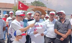 İşçiler, sözleşmeyi tıkayan belediye başkanını protesto etti