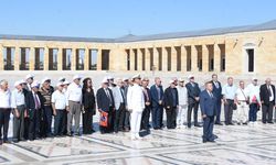 Türkiye Emekliler Platformu, Emekliler haftasında Anıtkabir'i ziyaret etti!