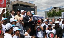 HAK-İŞ, Kamu Çerçeve Protokolü için Hazine ve Maliye Bakanlığı önünde eylem yaptı