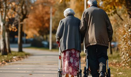 Türkiye hızla yaşlanıyor... Uzun süreli bakım sigortası neden uygulanmıyor?
