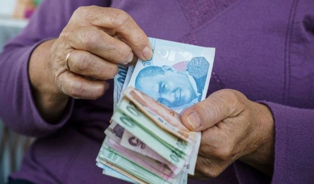 Emekli 'maaş ve ikramiye' ödemeleri başladı!