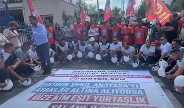 İşçiler Bakanlık önünde toplandı