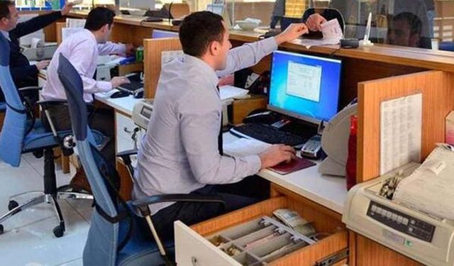Bazı kurumlarda mesai saatinden sonra da ücretsiz mesai devam ediyor