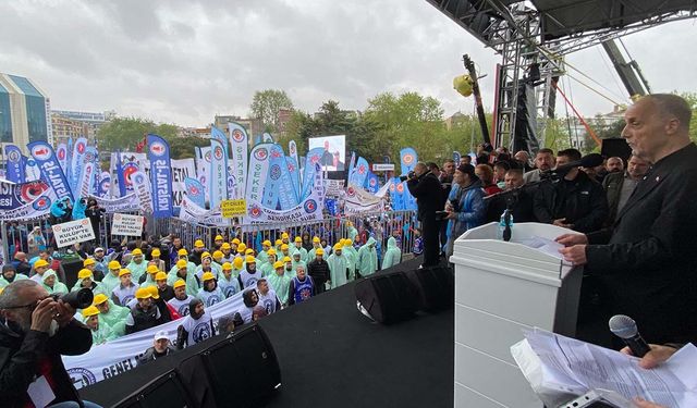 Türk-İş, 1 Mayıs’ta Kartal Meydanı’nı doldurdu: “Vergide adalet, insanca yaşam istiyoruz”