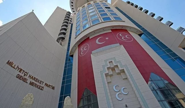 MHP, İstanbul il ve ilçe teşkilatlarını feshetti