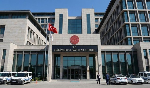 HSK'dan yeni atama: 11 hakim ve savcının görev yeri değişti