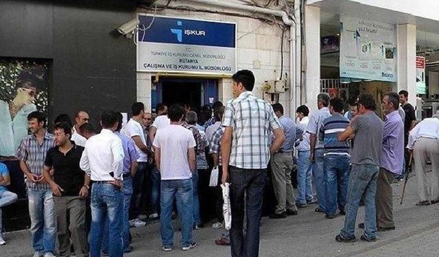 281.782 üniversite mezunu genç iş arıyor!