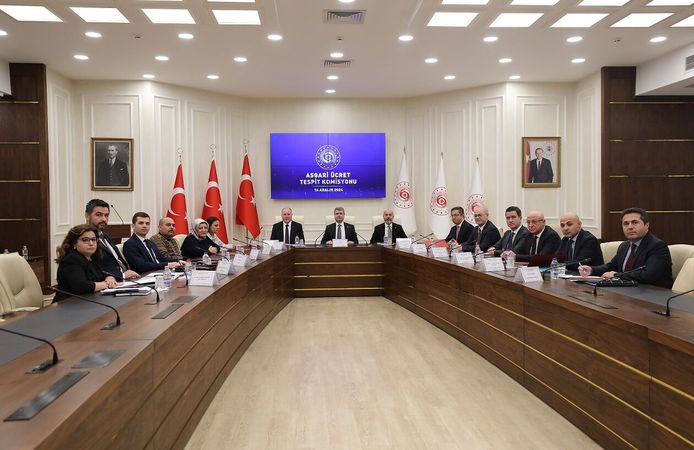 Asgari Ücret Tespit Komisyonu ilk toplantısını yaptı:  Türk-İş katılmadı...