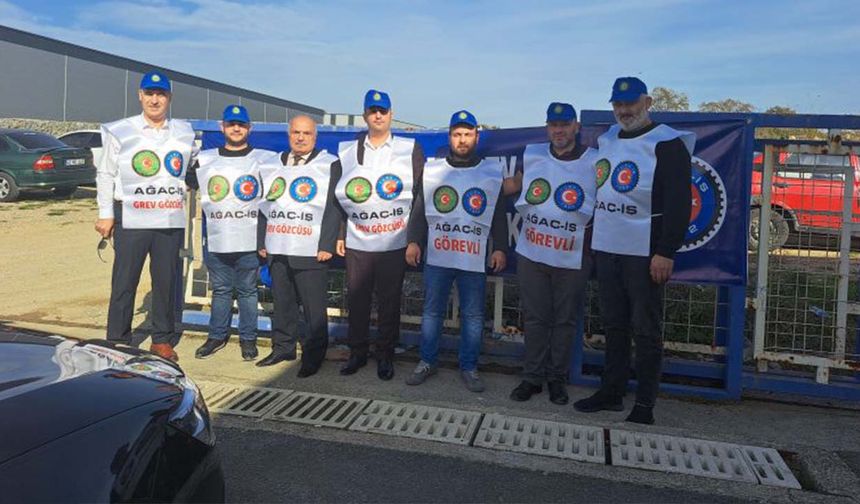 Ağaç-İş Sendikası Çiftçiler Birlik Kağıtçılık'ta grev pankartı astı!