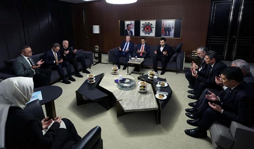Cumhurbaşkanı Erdoğan'dan Türk Metal İş Sendikası'na taziye ziyareti