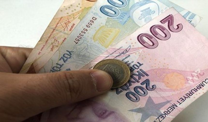 Emeklilerin 'zamlı maaş' ödeme takvimi belli oldu!