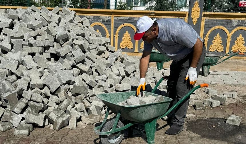 Mobbing uygulanan Azbay: Rızıkla terbiye etmek istiyorlar