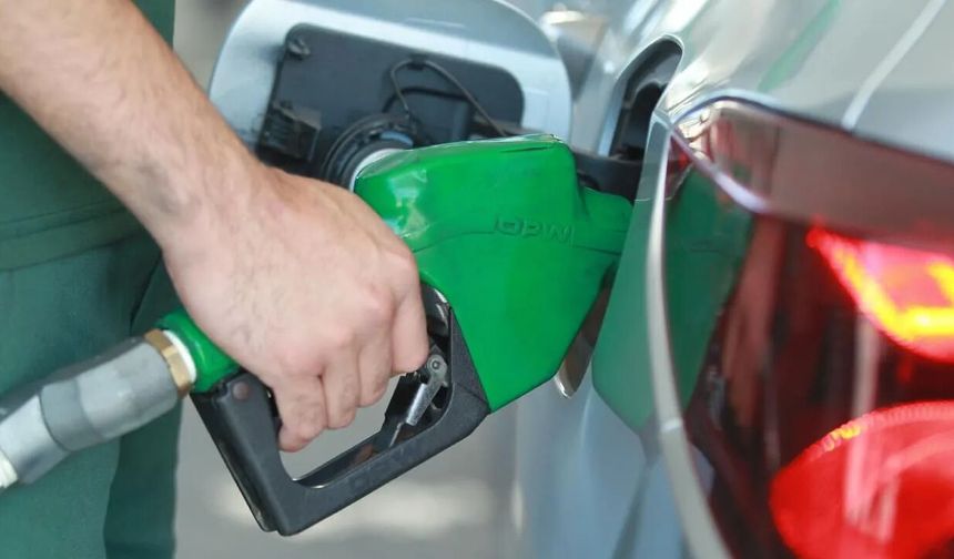 Benzin ve motorinde bu kez indirim geliyor