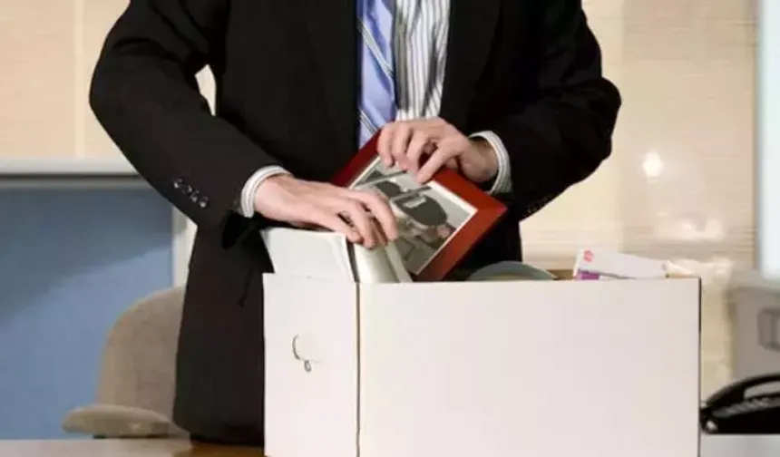 İş Kanunu'na göre, tazminatsız işten çıkarılma sebepleri nelerdir?