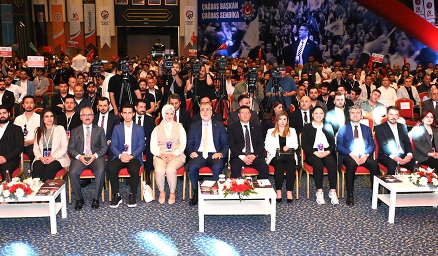 Türk Metal’in genç işçiler kurultayı ikinci yılında da coşkuya sahne oldu