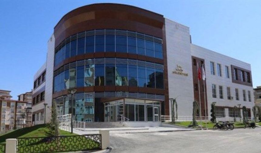 Damadını, bacanağını ve  kayınbiraderini müdür yaptı!