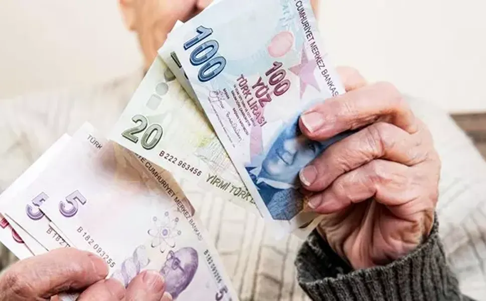 Mirası reddeden eş ya da çocuk ölüm aylığı alabilir mi?