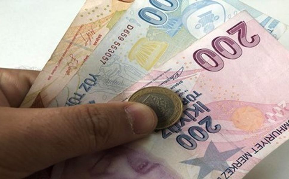Özel sektörde çalışan işçinin ücreti hangi aralıklarla arttırılır?