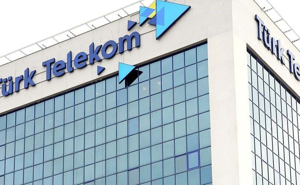 Türk Telekom yönetiminde sürpriz değişim!