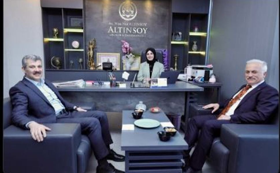 Valinin avukatlık bürosu ziyaretine tepki yağdı