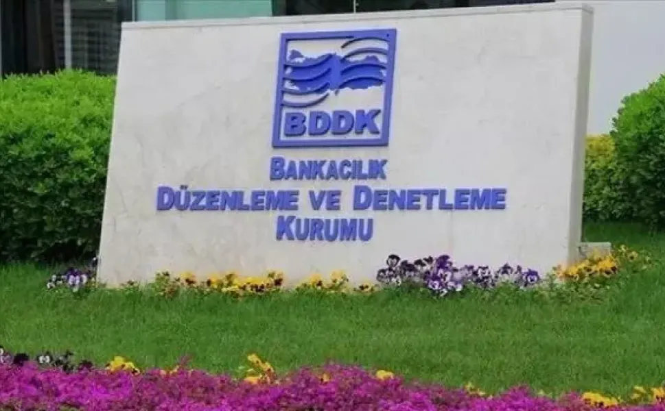 Baba, oğul, Fonlar ve bitmeyen tesadüfler!
