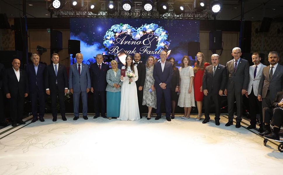 Siyaset ve sendika dünyasının önde gelen isimleri coşkulu düğünde buluştu