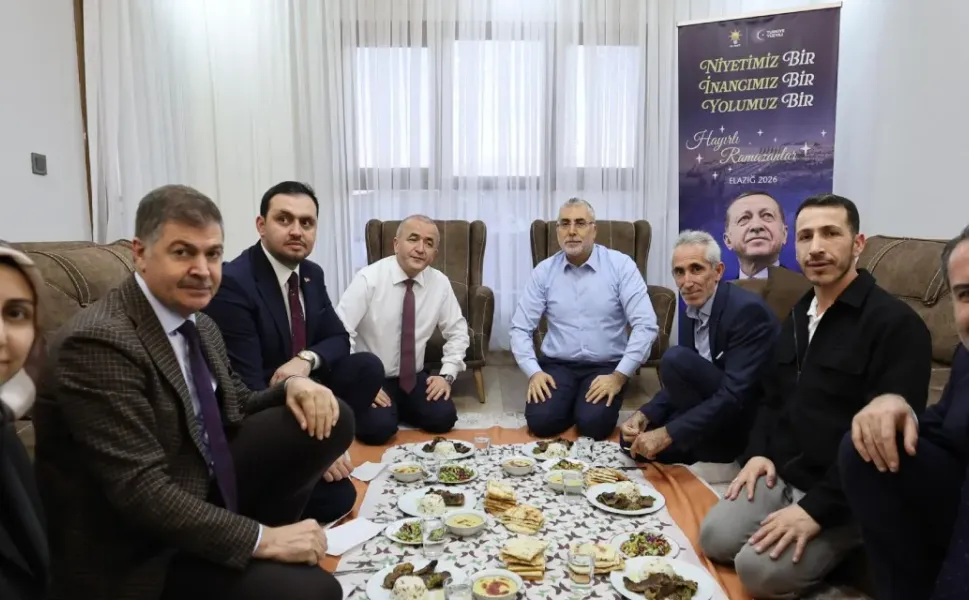 Bakan Işıkhan'ın 'iftarı' tartışma konusu oldu!