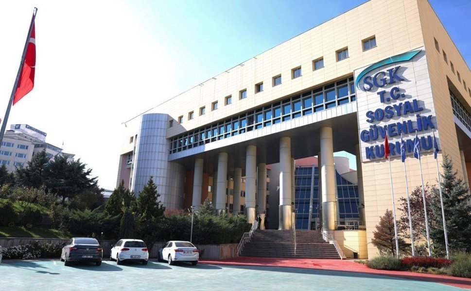 SGK Antalya İl Müdürü görevden uzaklaştırıldı