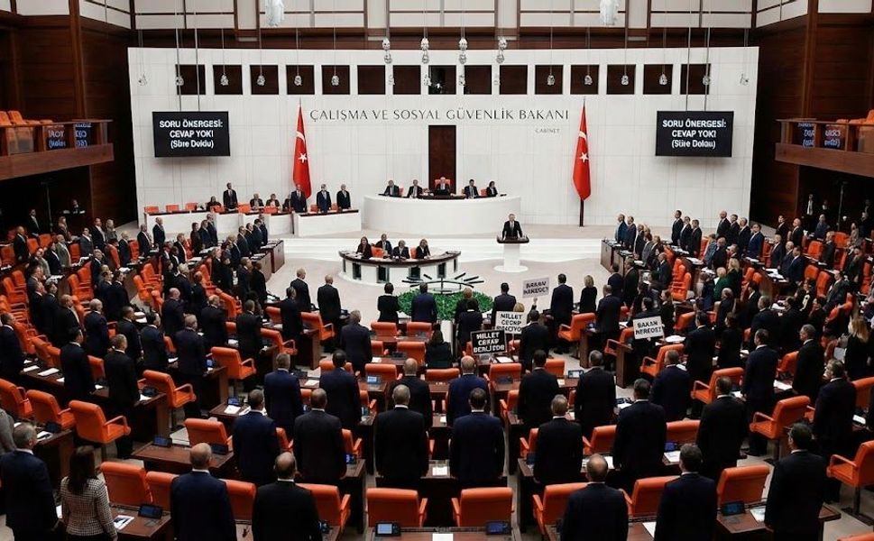 Plan ve Bütçe Komisyonundaki fon tartışmasından ortaya çıkan komedi